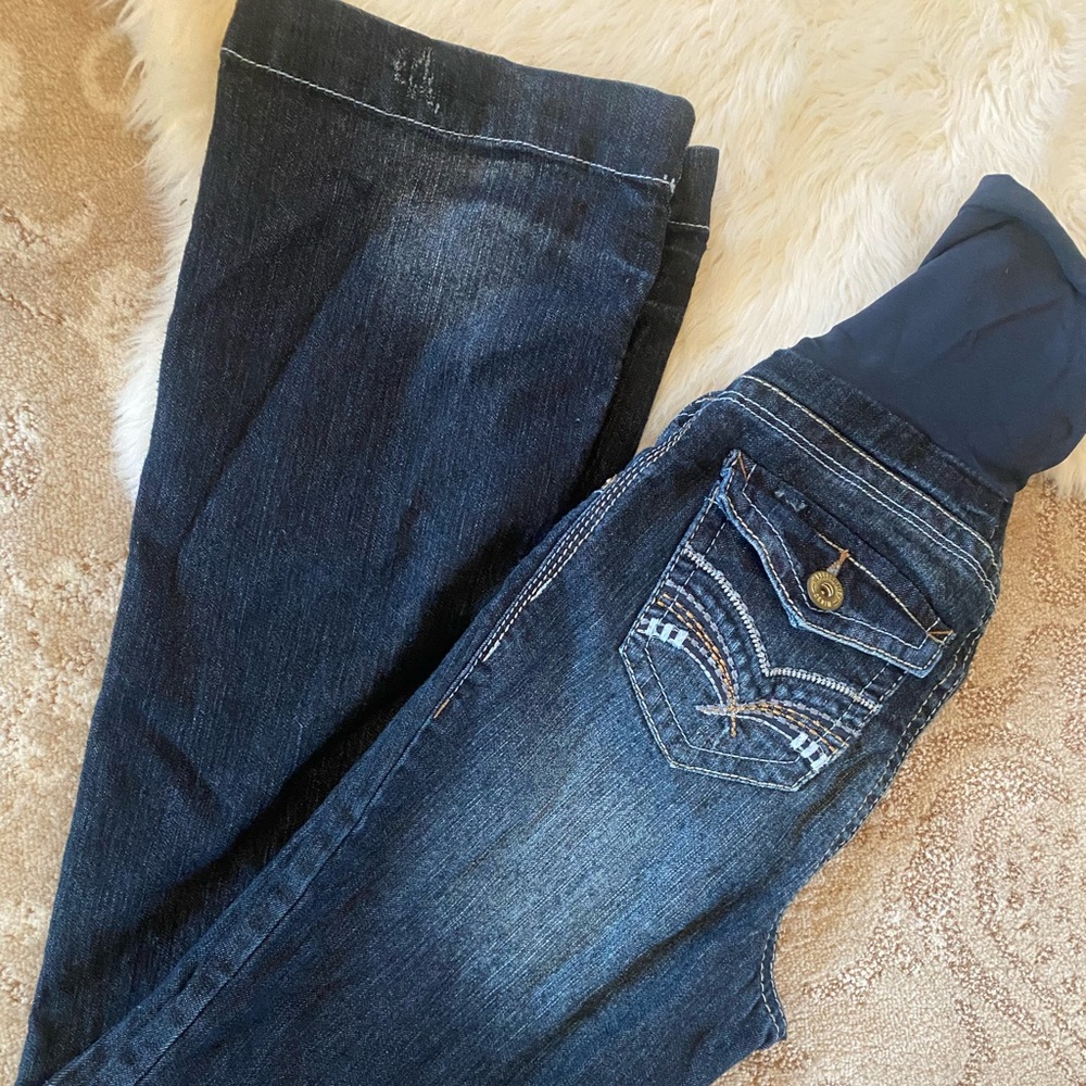 Maternity distressed jeans